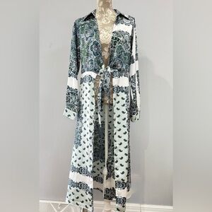 Elegant Green and White Women's Robe